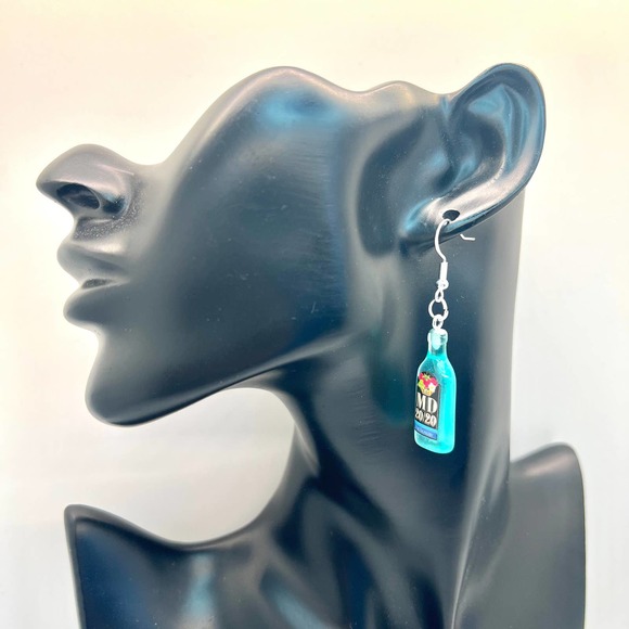 MD 20/20 Bottle Earrings - Alcohol Earrings - New Years Eve Party Earrings - Picture 10 of 10